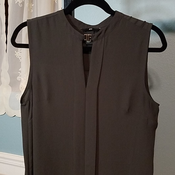 Gray chiffon tunic top - Picture 2 of 5